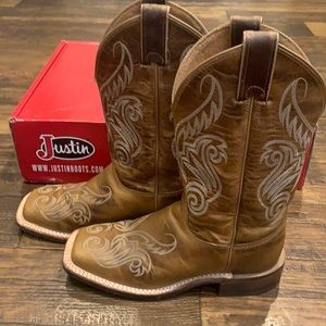 Women’s Justin boots . Size 7